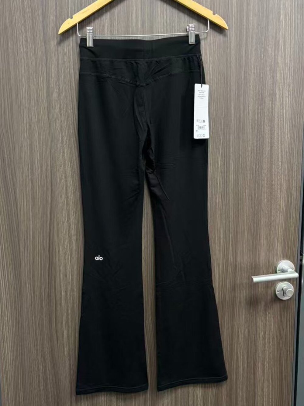 Women's Alo Sway Bootcut Sweatpant Black Leg lengthening casual flared pants🌙 - Picture 5 of 11